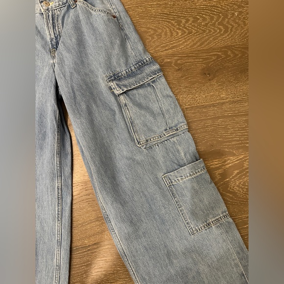 Old Navy Mid-Rise Baggy Wide-Leg Cargo Jeans | size 0 - Picture 5 of 8